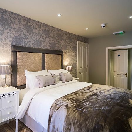 Greyhound Inn Wilton Wilton  Dış mekan fotoğraf