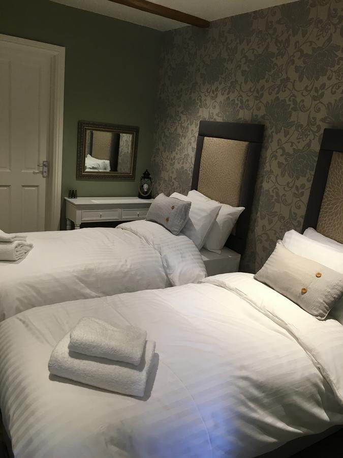 Greyhound Inn Wilton Wilton  Dış mekan fotoğraf