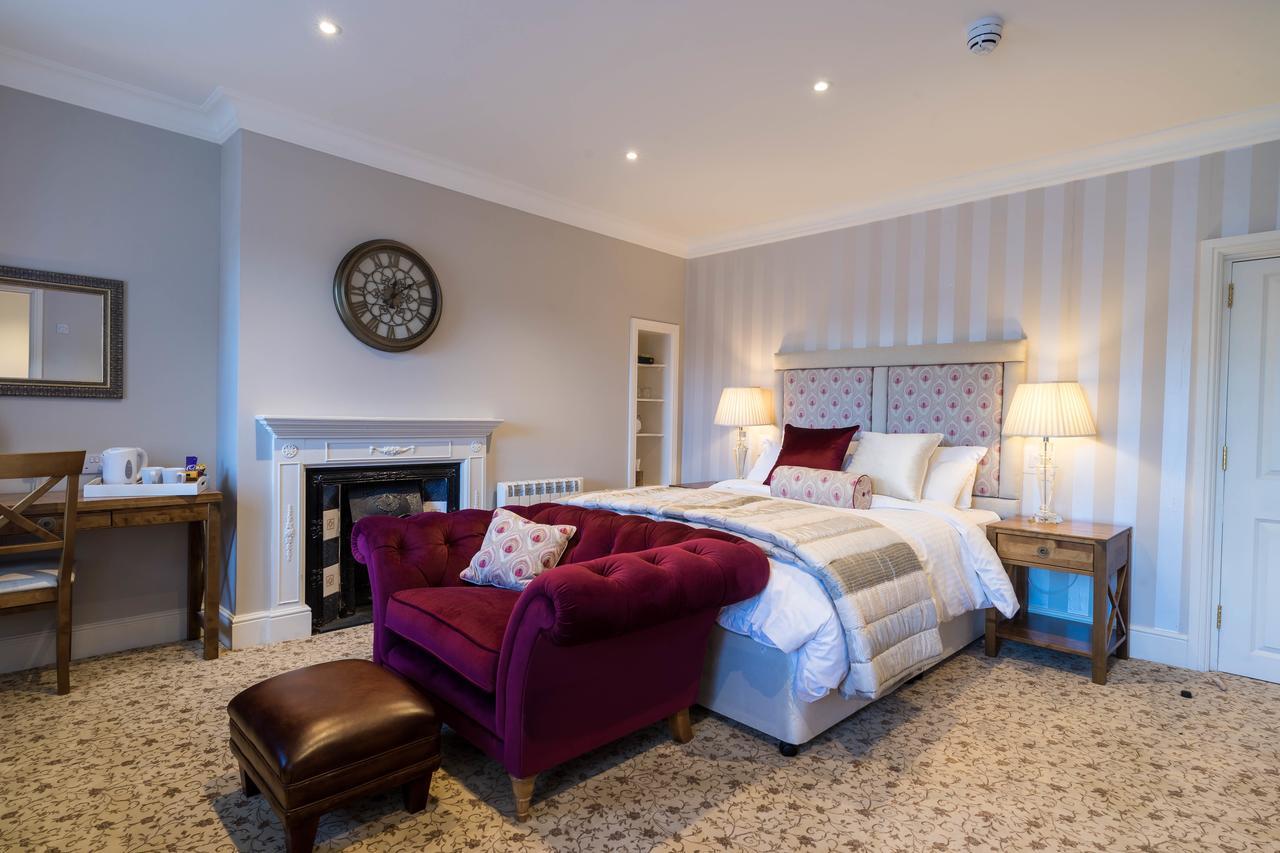 Greyhound Inn Wilton Wilton  Dış mekan fotoğraf