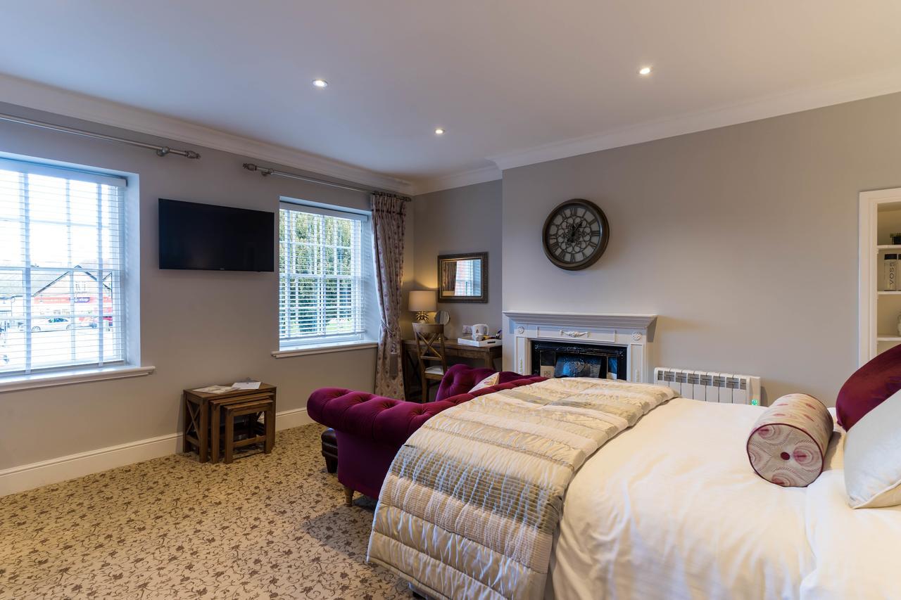 Greyhound Inn Wilton Wilton  Dış mekan fotoğraf