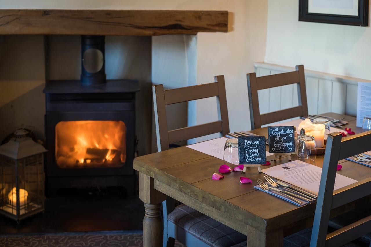 Greyhound Inn Wilton Wilton  Dış mekan fotoğraf