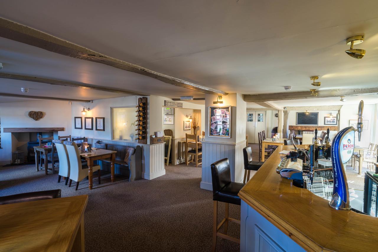 Greyhound Inn Wilton Wilton  Dış mekan fotoğraf